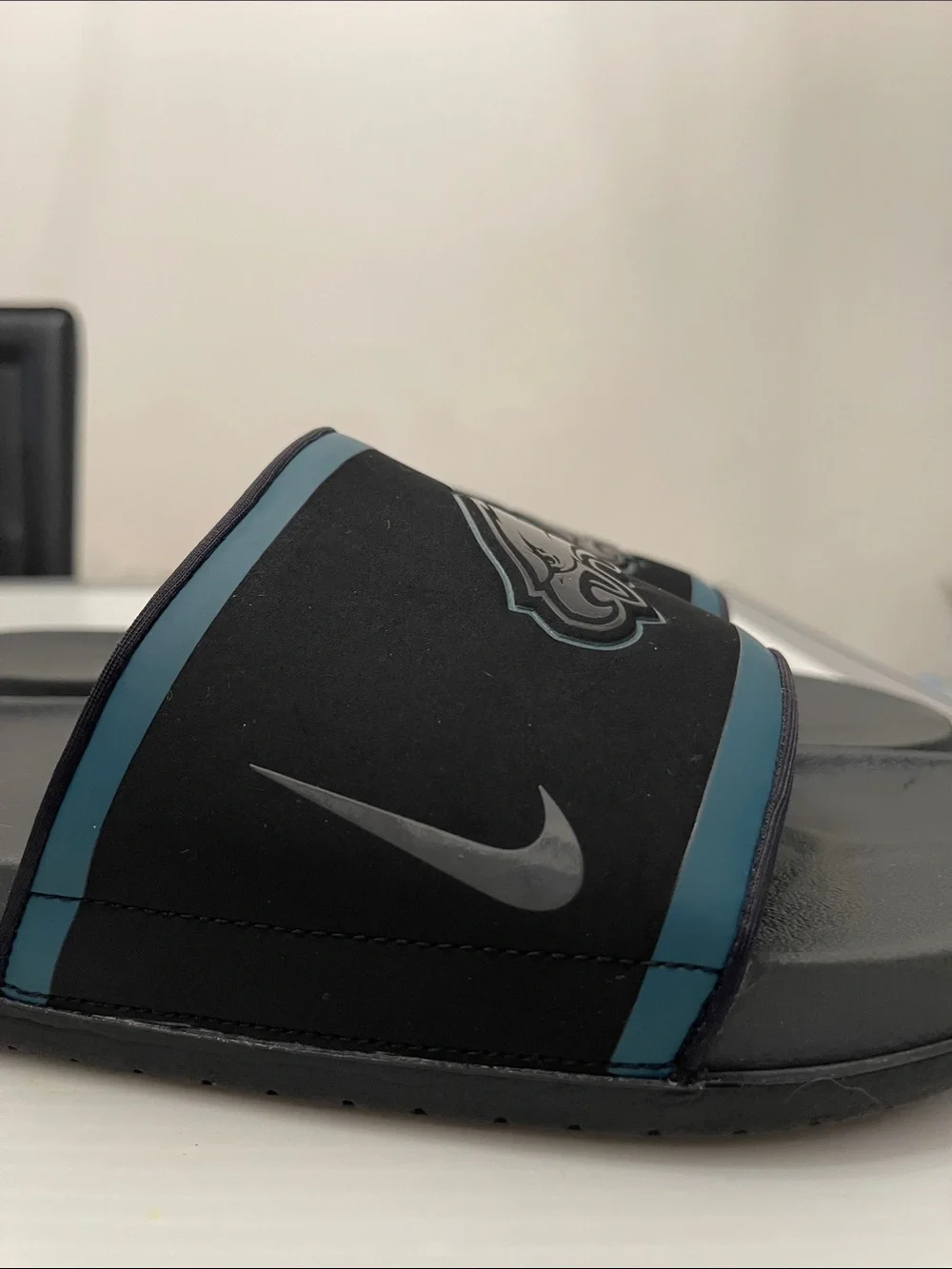 NIKE OFFCOURT SLIDE PHILADELPHIA EAGLES SANDAL MENS SIZE 13